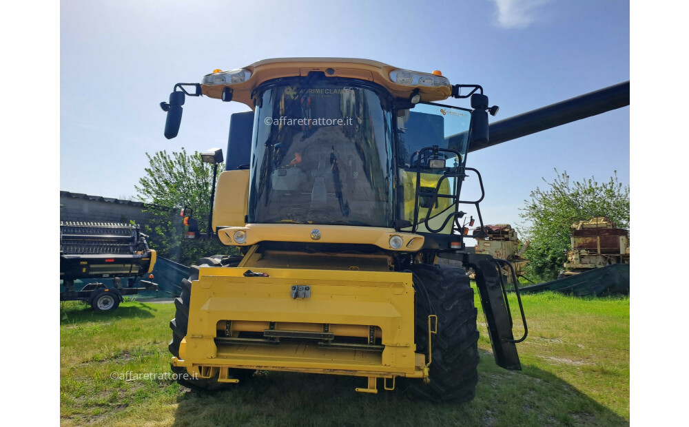 New Holland CX860 Used - 3