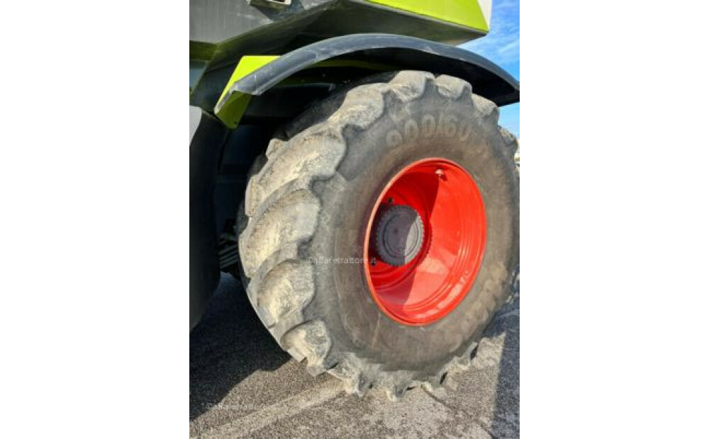 Claas XERION 3800 SADDLE TRAC Used - 10
