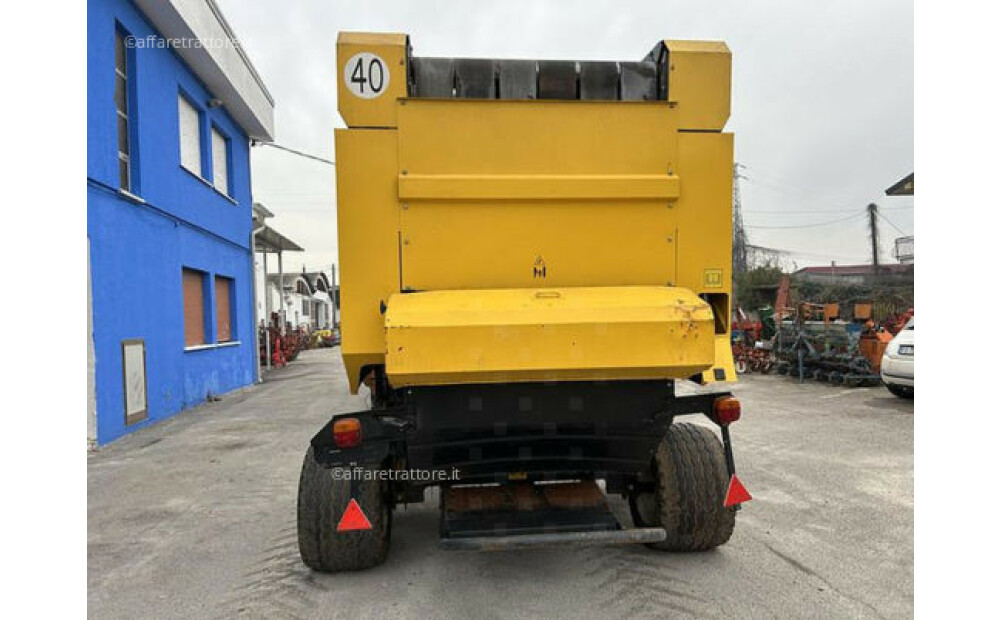 New Holland BR 7070 Used - 6